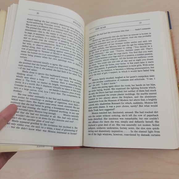 VTG Edition Solstice by Joyce Carol Oates Hardback Book - Picture 3 of 10